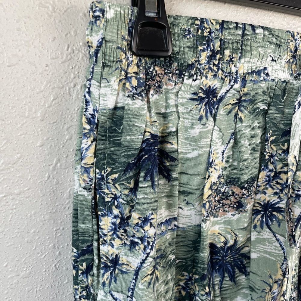 Capacity Palm Tree Shirt & Matching Shorts EUC - Picture 10 of 11